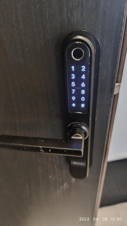 Happy Inn Vip, Self Check-In-24X7, A-C, Parking-In-The-Underground-Garage วิลนีอุส ภายนอก รูปภาพ