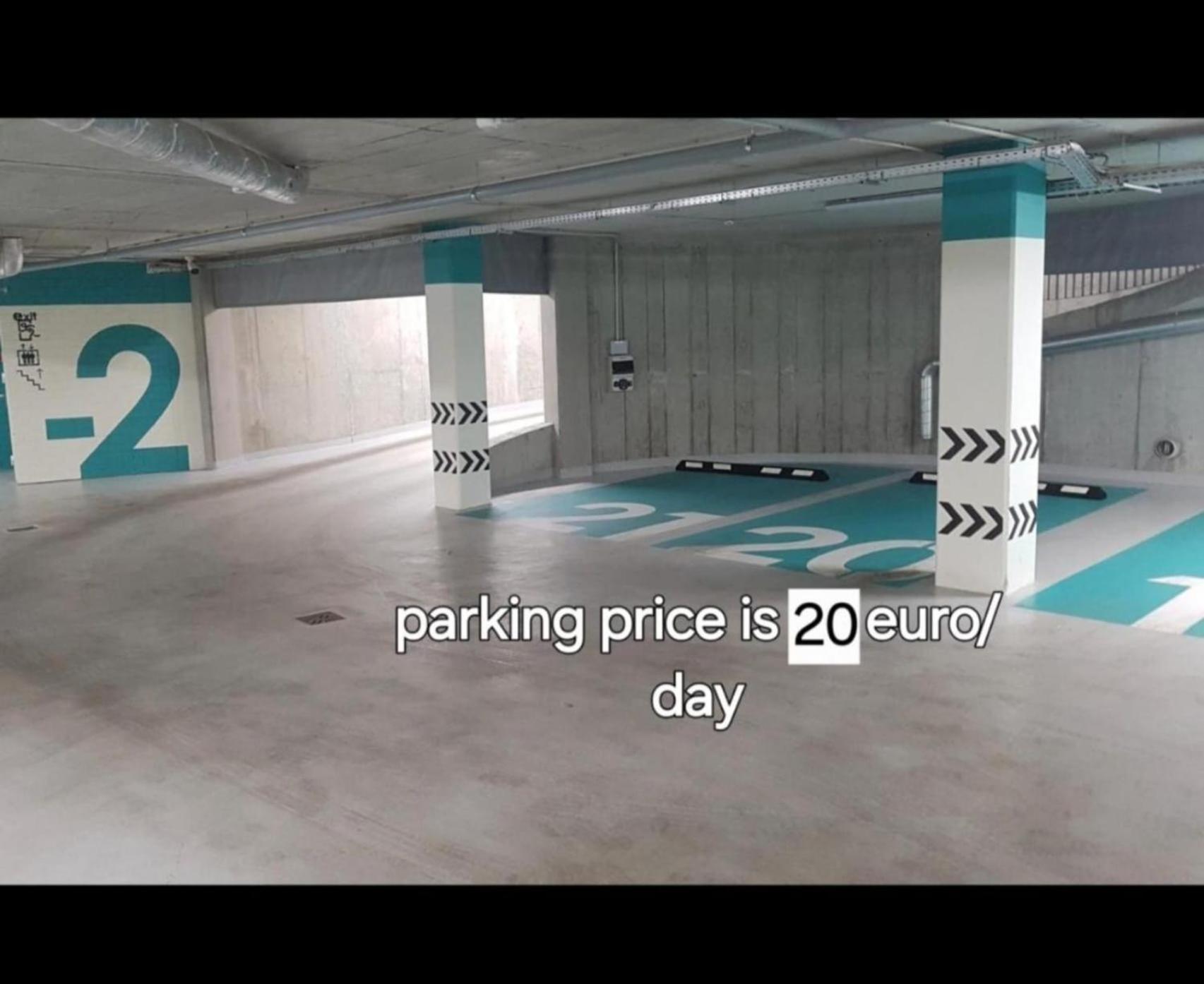 Happy Inn Vip, Self Check-In-24X7, A-C, Parking-In-The-Underground-Garage วิลนีอุส ภายนอก รูปภาพ